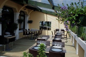 Single Fin Hotel & Lodge