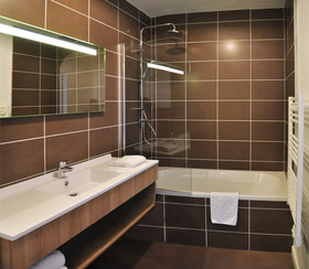 Golden Tulip Pornic Suites