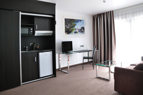 Golden Tulip Pornic Suites