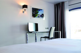 Golden Tulip Pornic Suites