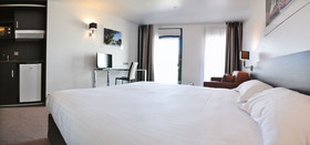 Golden Tulip Pornic Suites