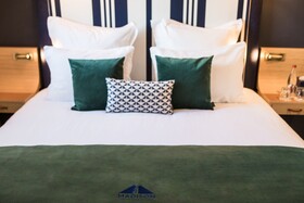 MADISON Saint Jean de Luz - Handwritten Collection