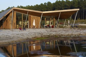 Les Echasses Golf & Surf Eco Lodge