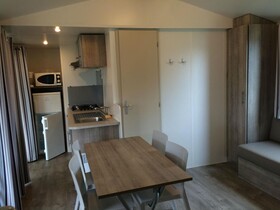 Mobil Home Dans Camping Mussonville