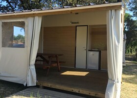 Mobil Home Dans Camping Mussonville