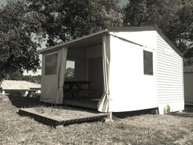 Mobil Home Dans Camping Mussonville