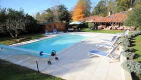 La Bergerie et ses Granges 27 personnes 21 a table