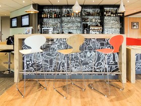 ibis Auray