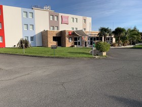 ibis Auray