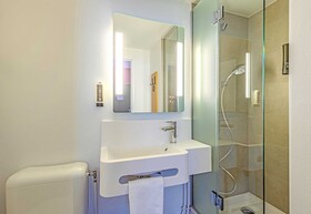 B&B Hôtel Brest Kergaradec