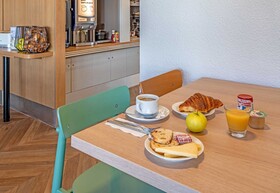 B&B Hôtel Brest Kergaradec