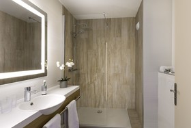 Best Western  Les Bains Hôtel & Spa