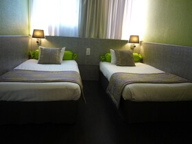 Kyriad Direct Rennes Ouest