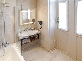 Mercure Rennes Place Bretagne Hotel