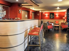 ibis Autun
