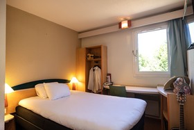 ibis Autun