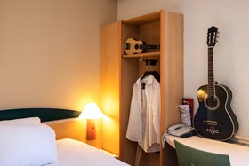 ibis Autun
