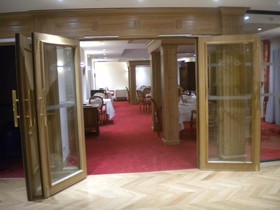 Home Médicis Les Petites Roches