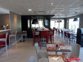 Hotel Campanile Auxerre - Moneteau