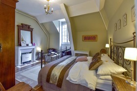 Chateau Les Roches