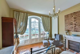 Chateau Les Roches