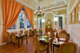 Chateau Les Roches