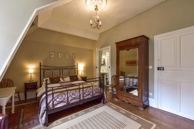 Chateau Les Roches