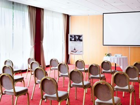 Mercure Nevers Pont de Loire Hotel