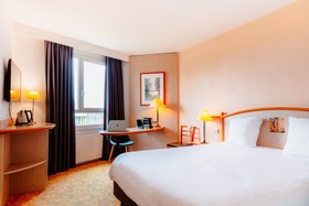 Mercure Nevers Pont de Loire Hotel