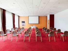 Mercure Nevers Pont de Loire Hotel