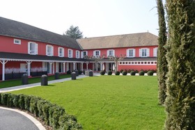 Hôtel Les Maritonnes Parc & Vignoble