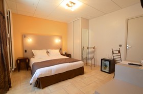 Hôtel Les Maritonnes Parc & Vignoble