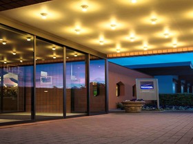 Novotel Mâcon North Highway du Soleil Hotel