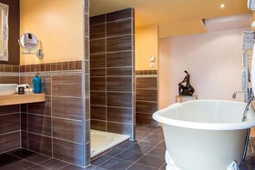 Carrion Cuisine Hotel & Spa