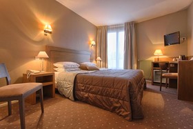 Hotel Campanile Chartres Centre Gare