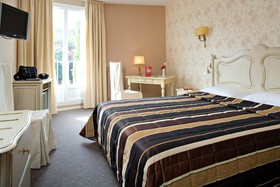 Hotel Campanile Chartres Centre Gare