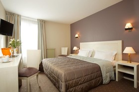 Hotel Campanile Chartres Centre Gare