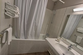Hotel Campanile Chartres Centre Gare