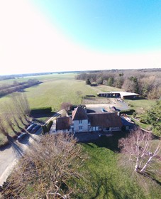 Le Relais D'Eugénie Maison D'hôtes En Forêt D'Orléans