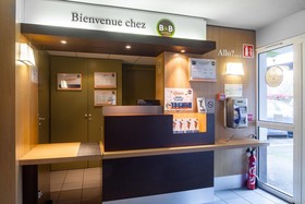 B&B Hotel Chartres Le Forum