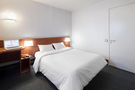 B&B Hotel Chartres Le Forum
