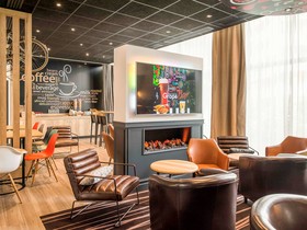 B&B HOTEL Orléans Centre Foch