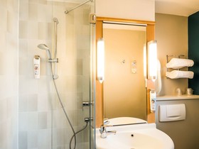 B&B HOTEL Orléans Centre Foch