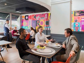 B&B HOTEL Orléans Centre Foch