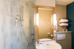 B&B HOTEL Orléans Centre Foch