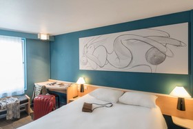 B&B HOTEL Orléans Centre Foch