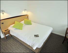 Hotel Kyriad Chalons En Champagne - Saint Martin