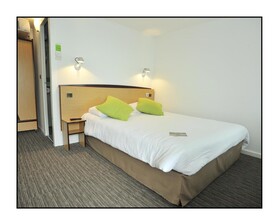 Hotel Kyriad Chalons En Champagne - Saint Martin