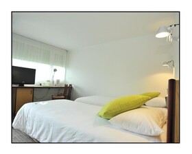Hotel Kyriad Chalons En Champagne - Saint Martin