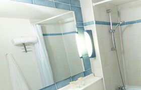 Hotel Kyriad Chalons En Champagne - Saint Martin